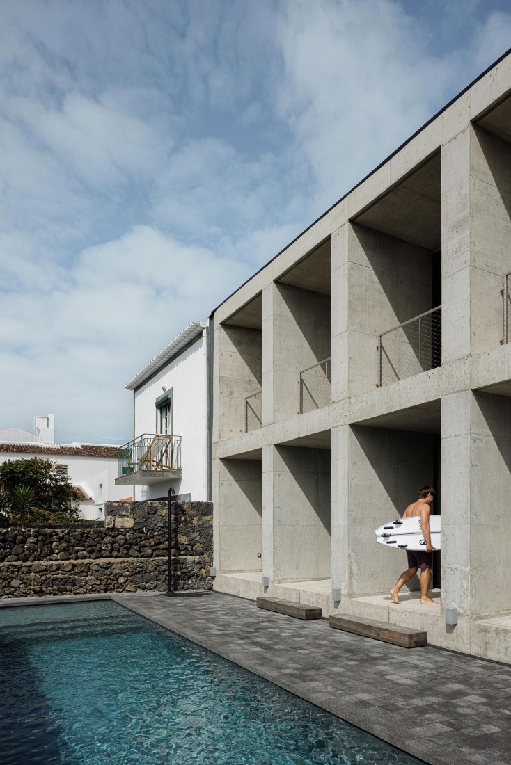 Casa da Rocha Quebrada by SO Arquitetura & Design. Photograph by Ivo Tavares Studio.