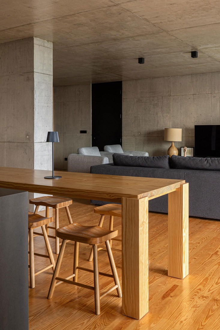 Casa da Rocha Quebrada by SO Arquitetura & Design. Photograph by Ivo Tavares Studio.