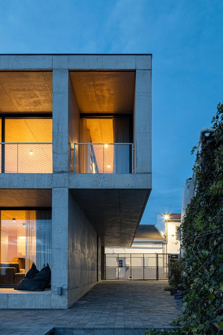 Casa da Rocha Quebrada by SO Arquitetura & Design. Photograph by Ivo Tavares Studio.