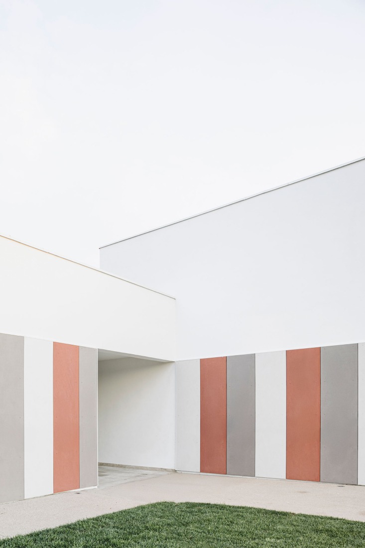 Nursery school on Via dell’Aquamarina Studio Associato di Architettura LERUA. Photograph by Cedric Dasesson.