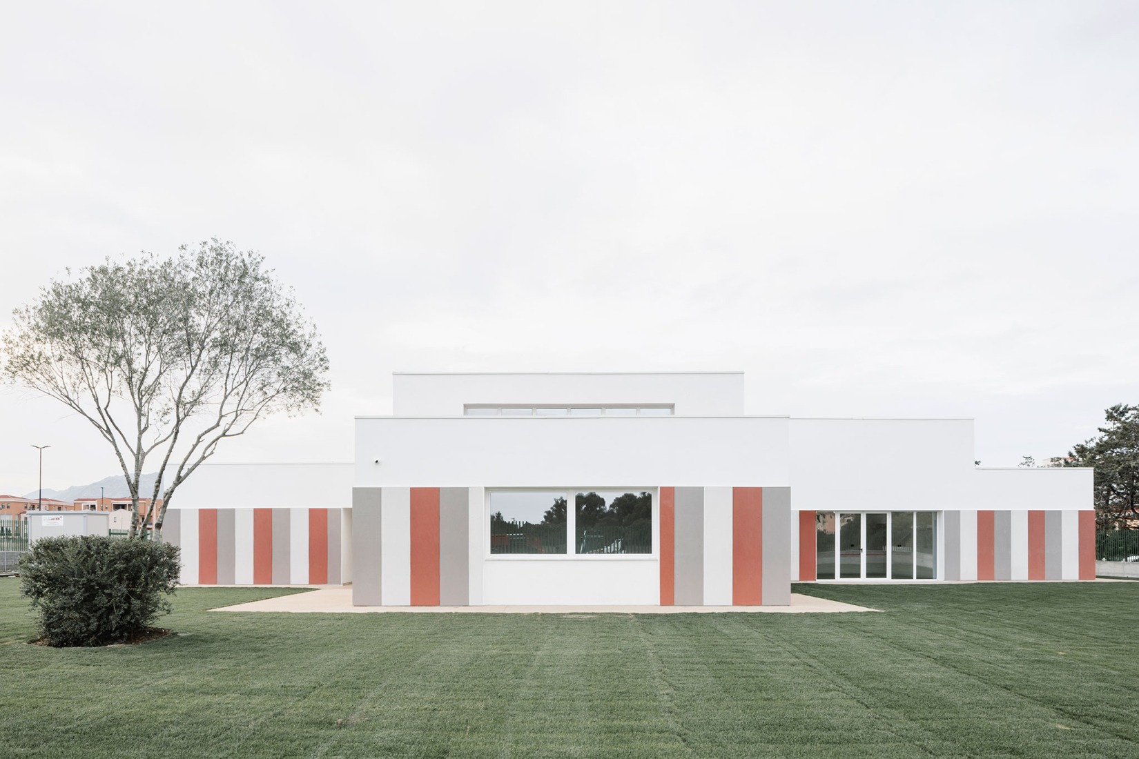 Nursery school on Via dell’Aquamarina Studio Associato di Architettura LERUA. Photograph by Cedric Dasesson.