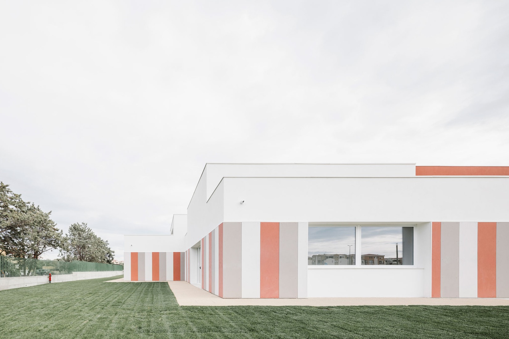 Nursery school on Via dell’Aquamarina Studio Associato di Architettura LERUA. Photograph by Cedric Dasesson.