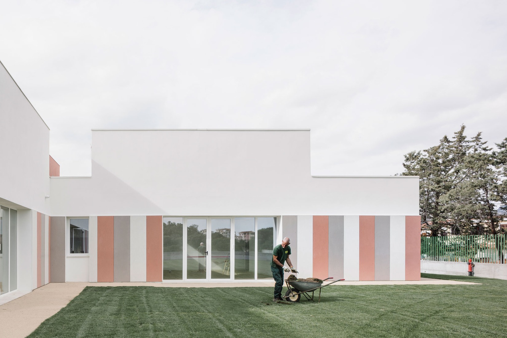 Nursery school on Via dell’Aquamarina Studio Associato di Architettura LERUA. Photograph by Cedric Dasesson.