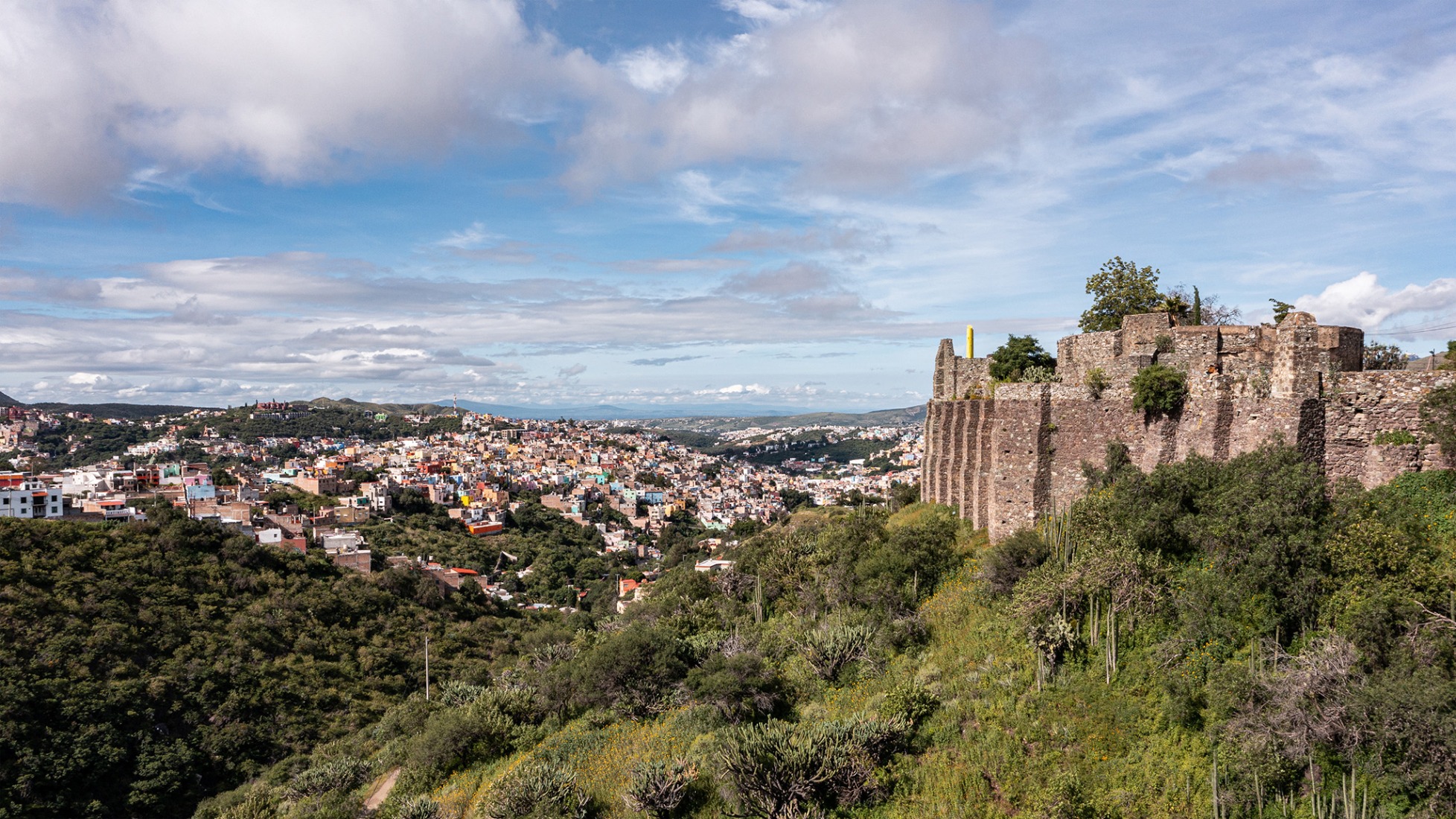 Urban Telescopes by 3ME Arquitectura. Photograph by Jorge Succar.