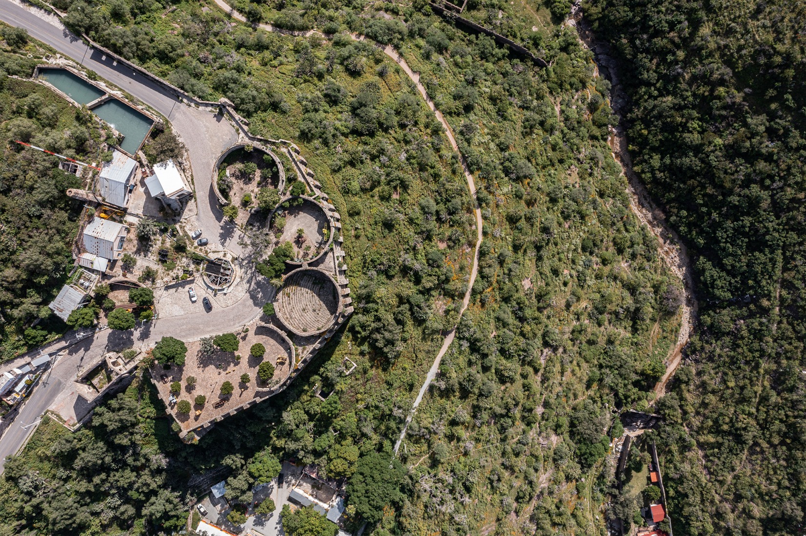 Urban Telescopes by 3ME Arquitectura. Photograph by Jorge Succar.