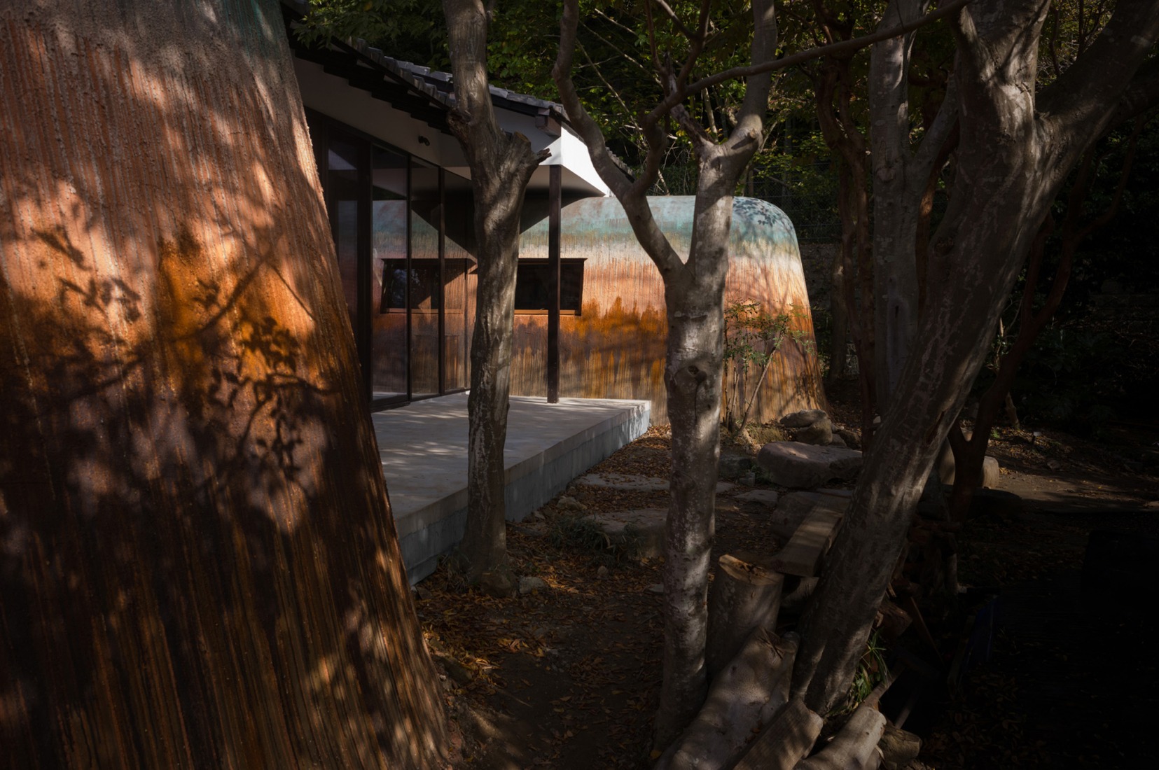 Haniyasu House by AATISMO. Photograph by Shinya Sato.