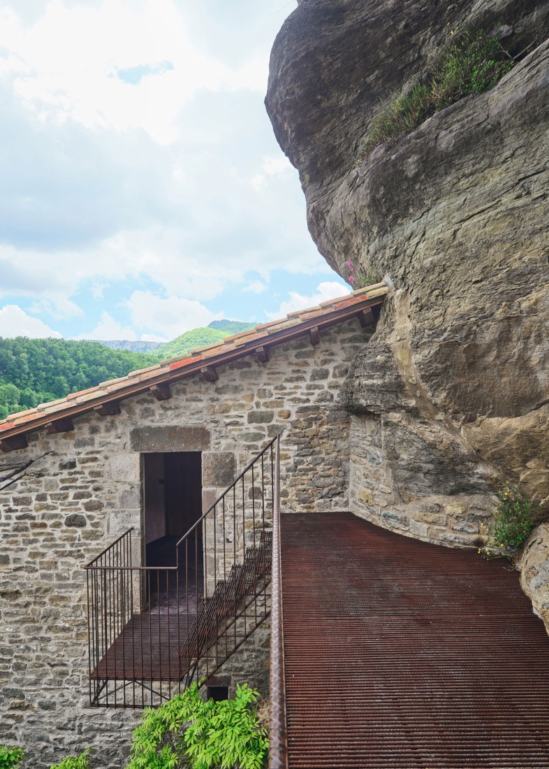 «Can Saltiri» por Carles Enrich Studio. Fotografía por Adrià Goula.