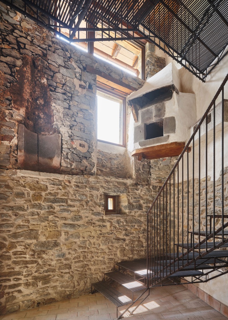 «Can Saltiri» por Carles Enrich Studio. Fotografía por Adrià Goula.