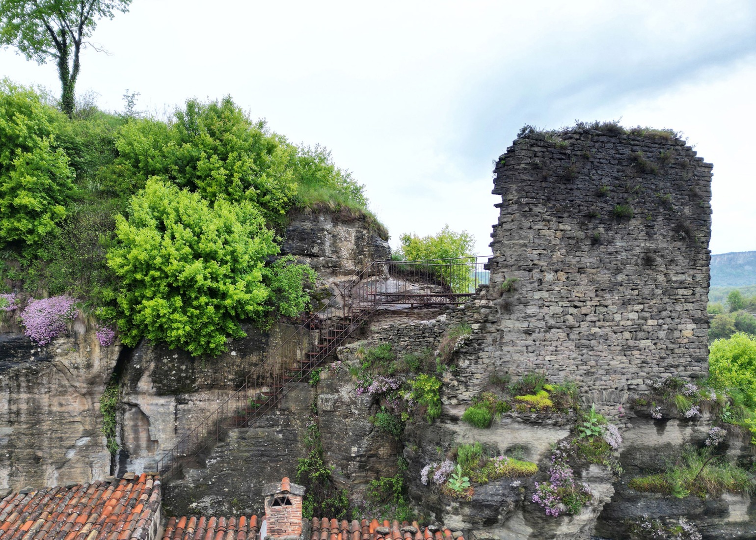 «Can Saltiri» por Carles Enrich Studio. Fotografía por Agullola drone Motion.