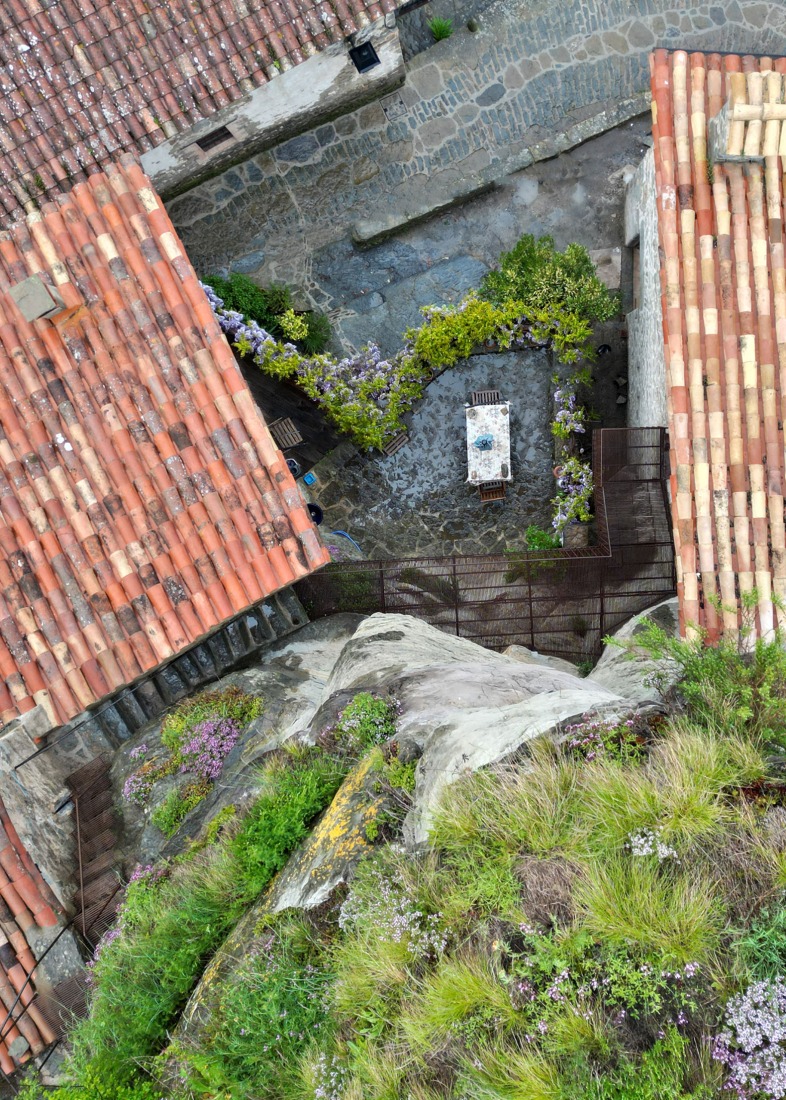 «Can Saltiri» por Carles Enrich Studio. Fotografía por Agullola drone Motion.