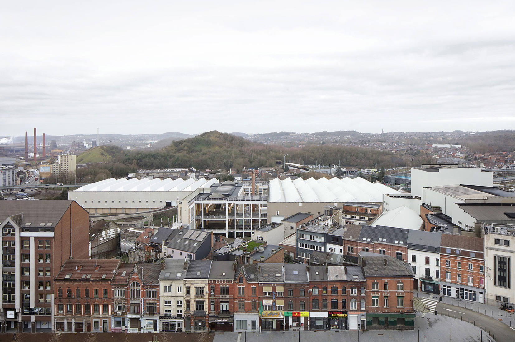 Charleroi Palais des Expositions by architecten jan de vylder inge vinck and AgwA. Photograph by Filip Dujardin.
