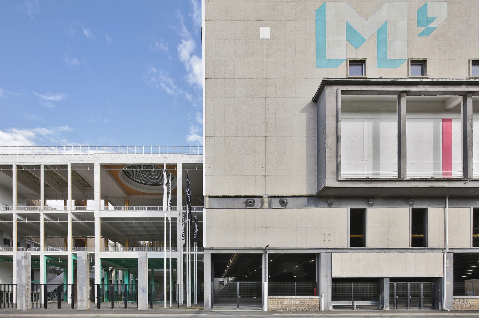 Charleroi Palais des Expositions by architecten jan de vylder inge vinck and AgwA. Photograph by Filip Dujardin.