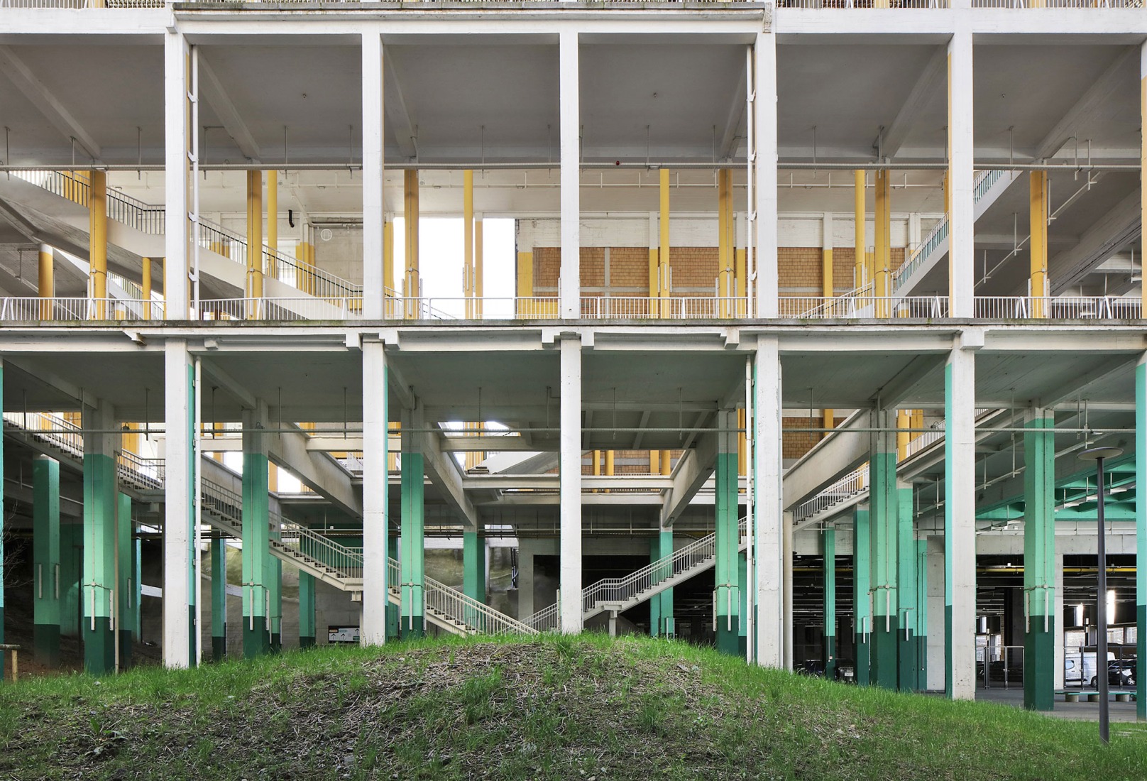 Charleroi Palais des Expositions by architecten jan de vylder inge vinck and AgwA. Photograph by Filip Dujardin.