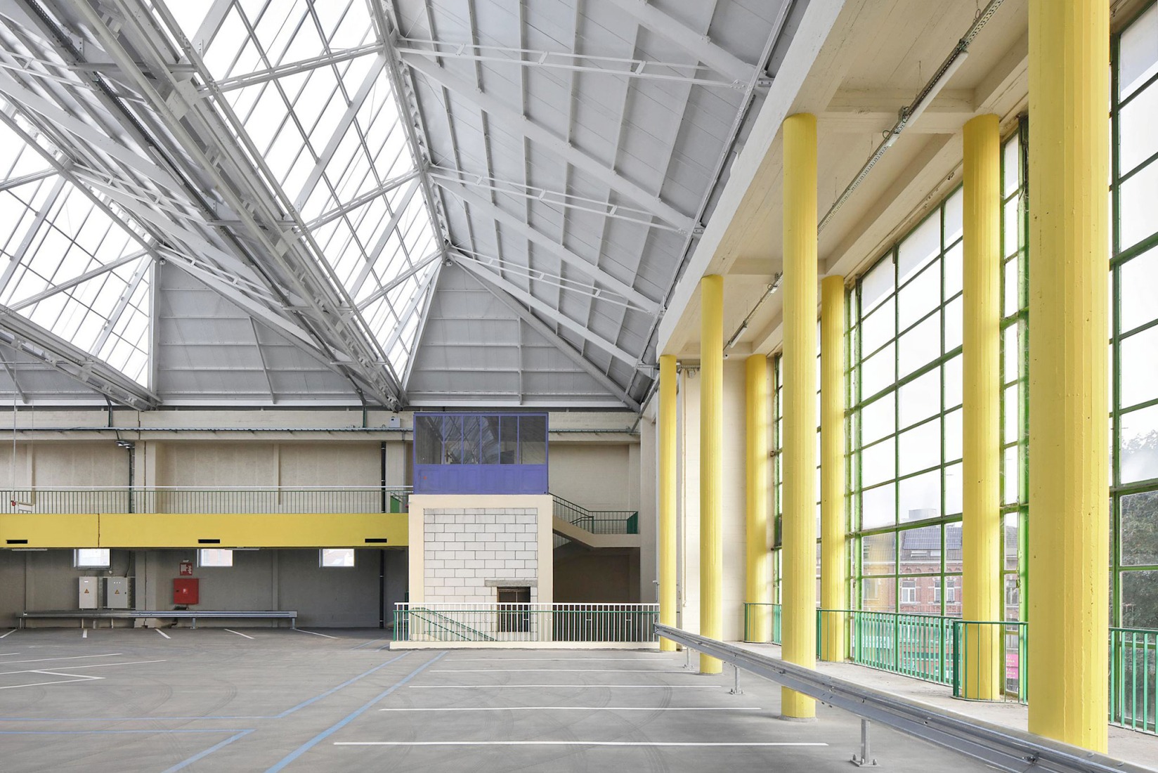 Charleroi Palais des Expositions by architecten jan de vylder inge vinck and AgwA. Photograph by Filip Dujardin.