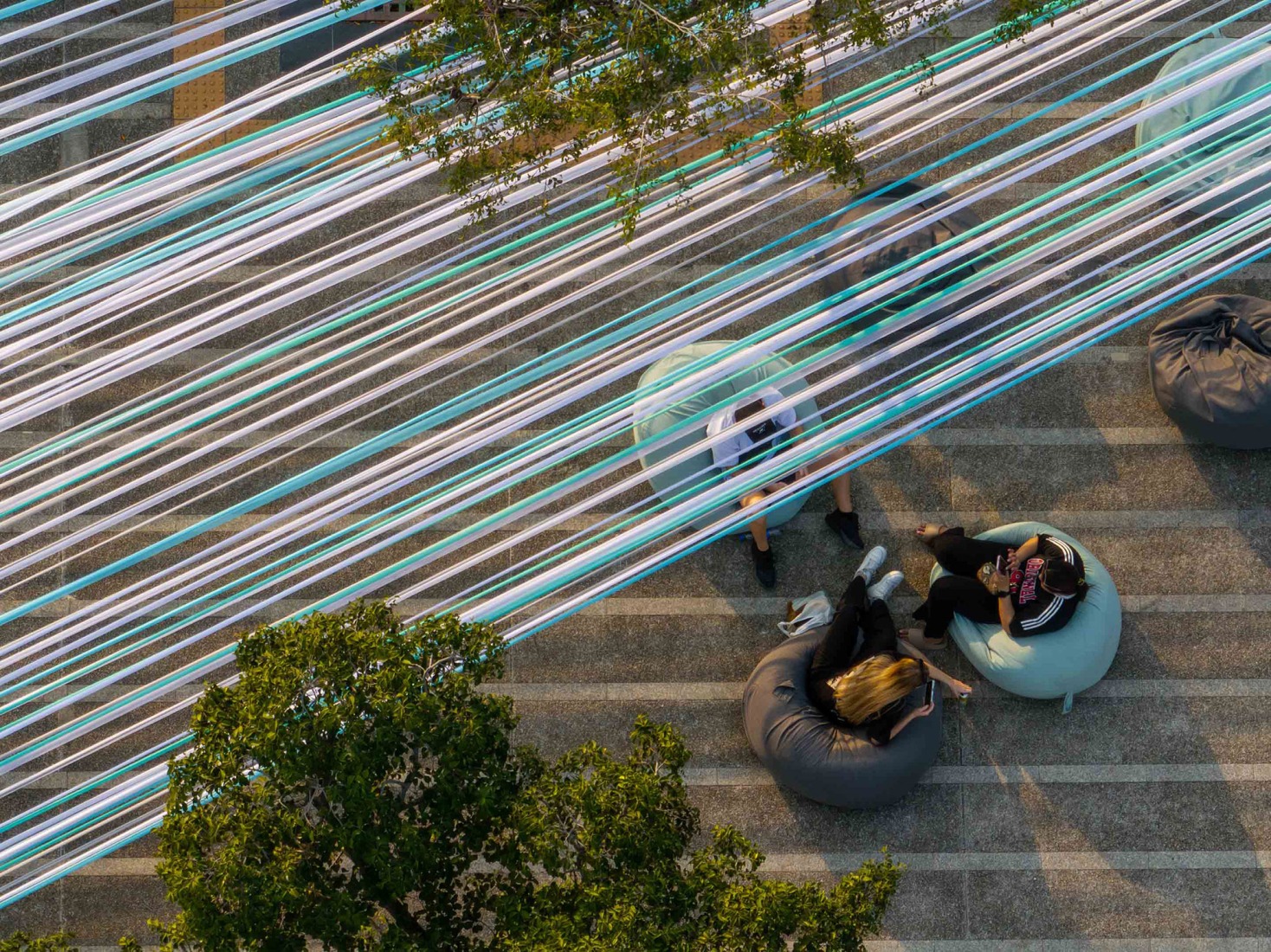 «High Line Bangkok» por HAS design and research. Fotografía por DOF Sky|Ground.
