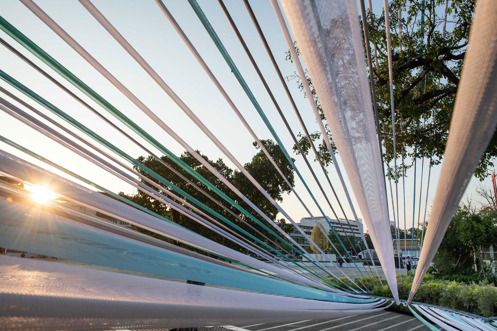 «High Line Bangkok» por HAS design and research. Fotografía por DOF Sky|Ground.