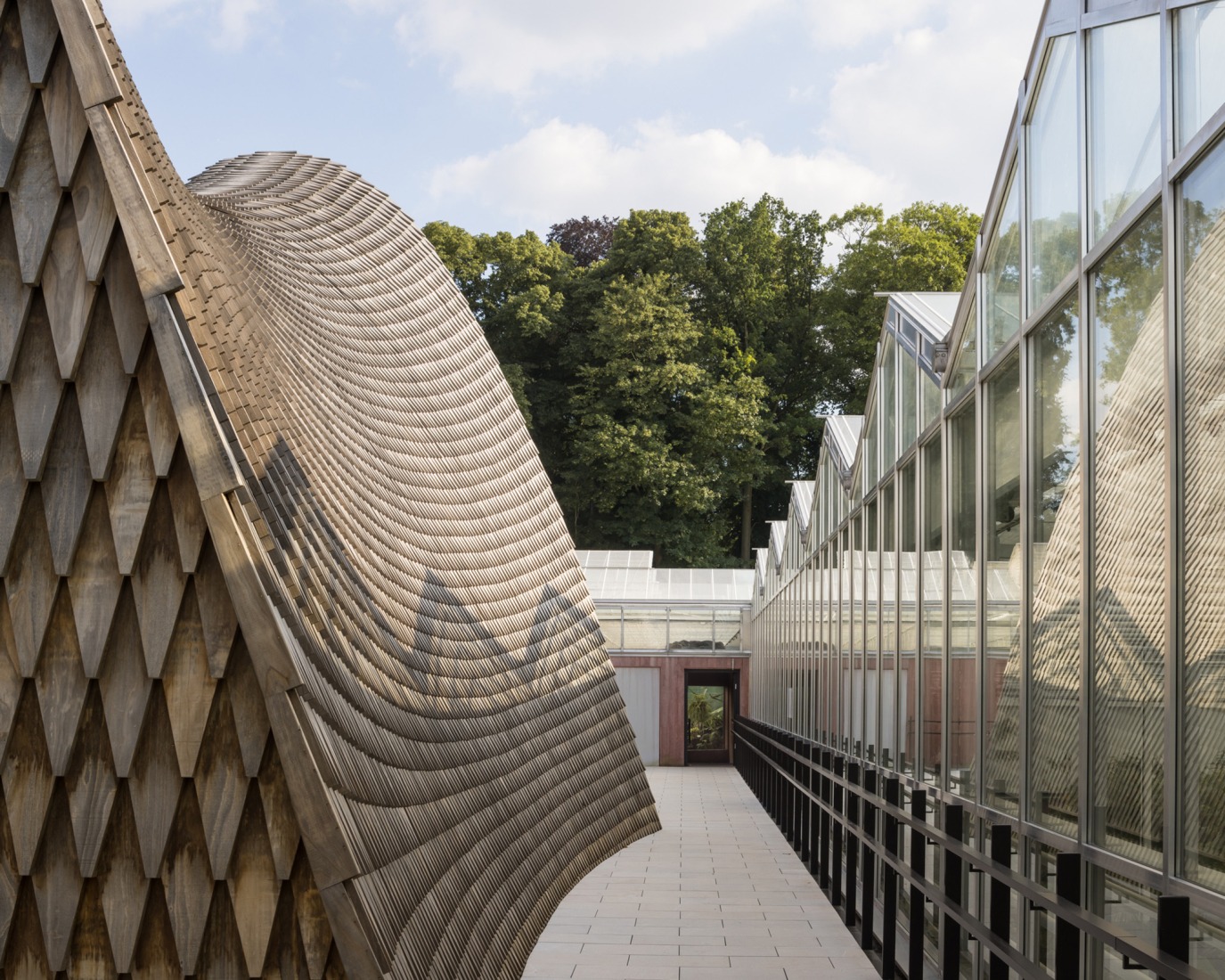 "Green Ark" by NU architectuuratelier + archipelago architects. Photograph by Stijn Bollaert.