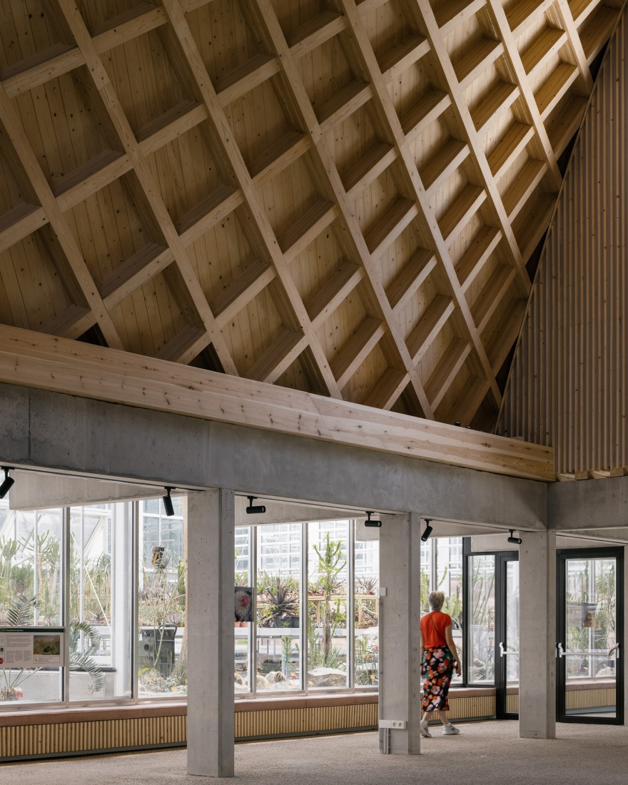 "Green Ark" by NU architectuuratelier + archipelago architects. Photograph by Stijn Bollaert.