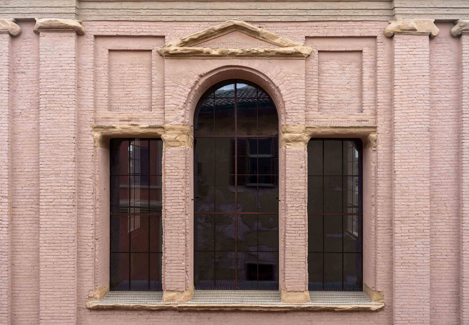 Restauración San Barbaziano por Studio Poggioli. Fotografía por Alessaandro Saletta.