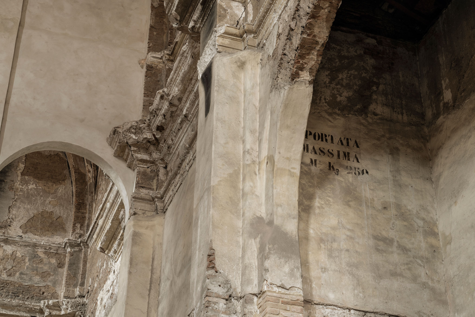Restauración San Barbaziano por Studio Poggioli. Fotografía por Alessaandro Saletta.