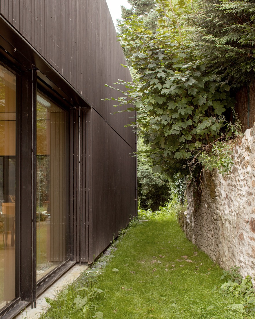 Centro Cultural Pont-Scorff por AGA Architectes Associés. Fotografía por Gaëtan Chevier.