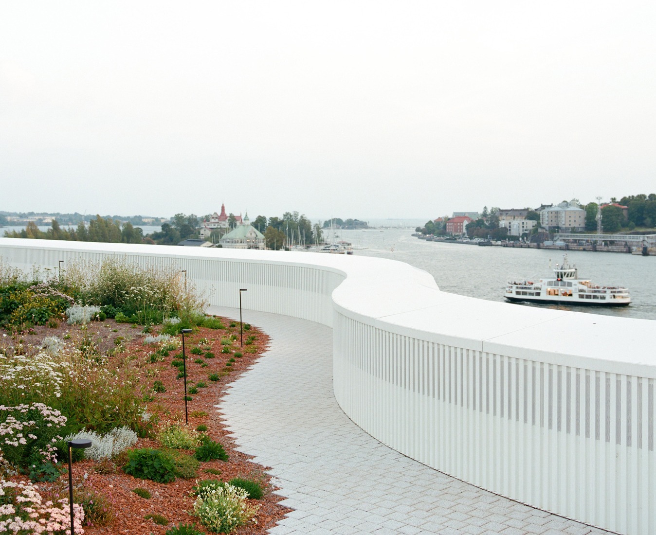 Katajanokan Laituri by Anttinen Oiva Architects. Photograph by Kalle Kouhia.