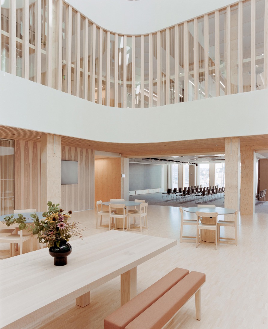 Katajanokan Laituri by Anttinen Oiva Architects. Photograph by Kalle Kouhia.