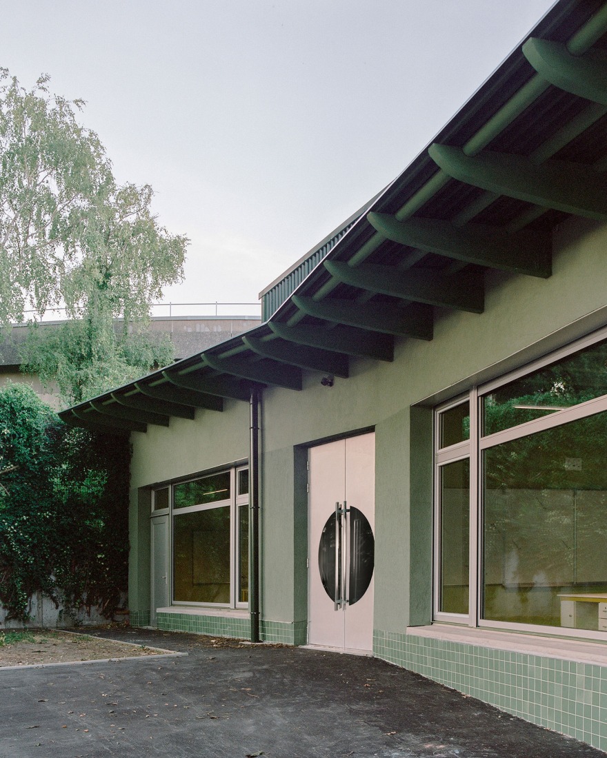 Nanteuil Primary School by Boman. Photograph by Antoine Séguin.