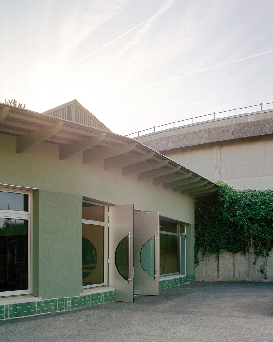 Nanteuil Primary School by Boman. Photograph by Antoine Séguin.