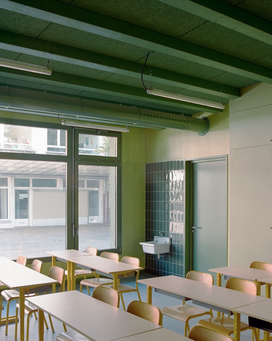 Nanteuil Primary School by Boman. Photograph by Antoine Séguin.