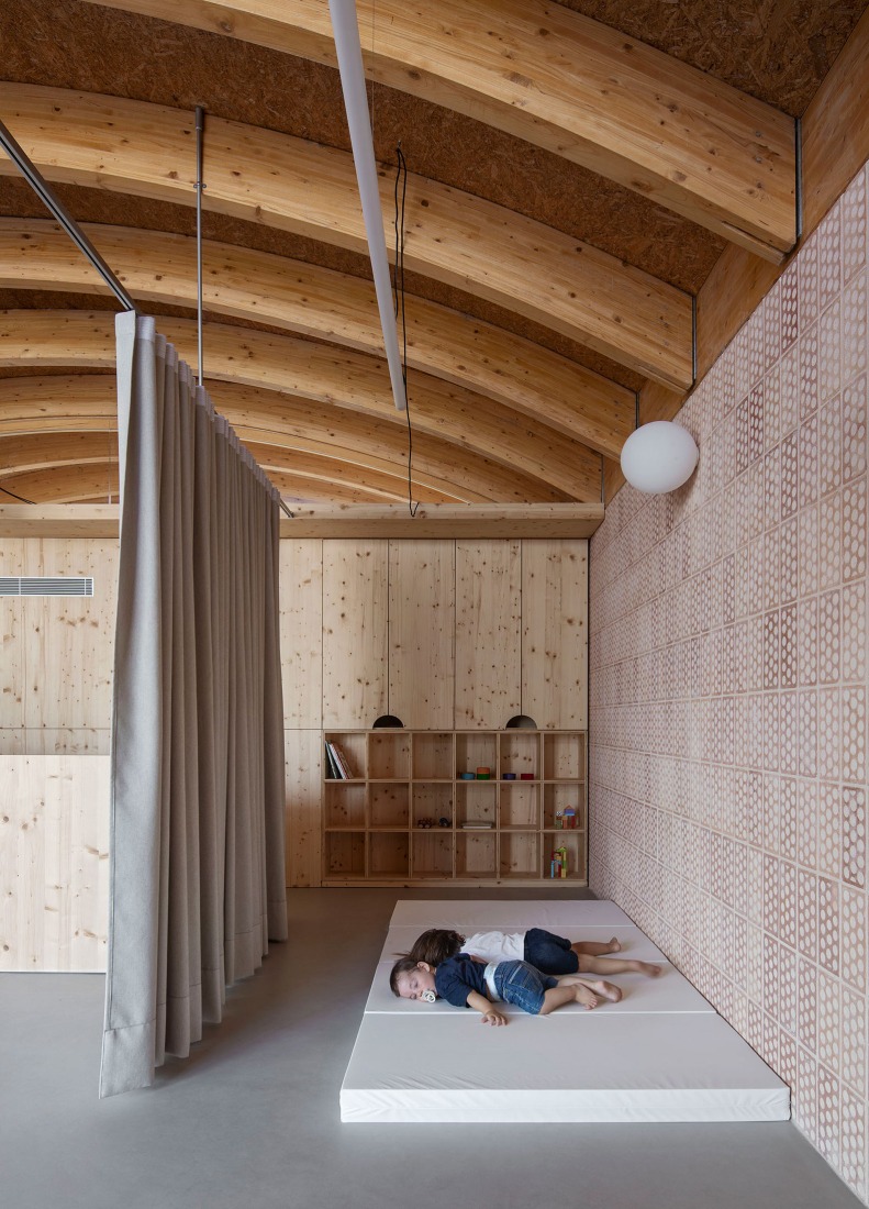 Escoleta infantil de Muro por BOS Arquitectes. Fotografía por Del Rio Bani.