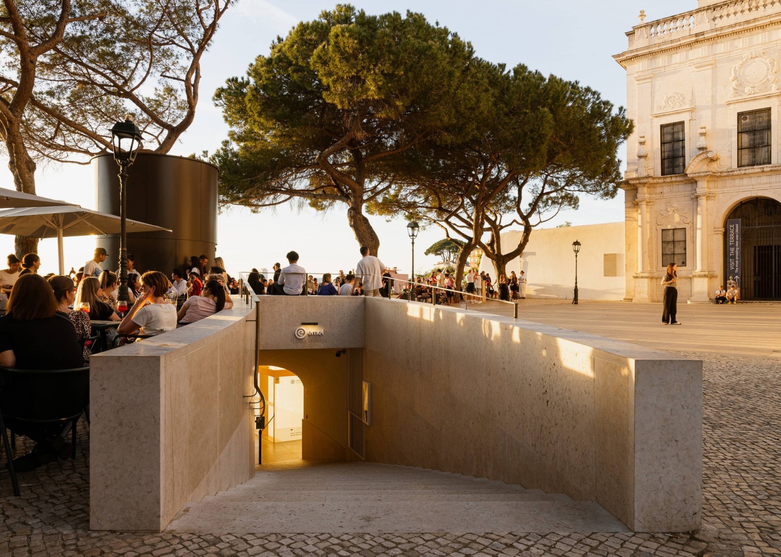 Graça Funicular por Atelier Bugio. Fotografía por Alexander Bogorodskiy.