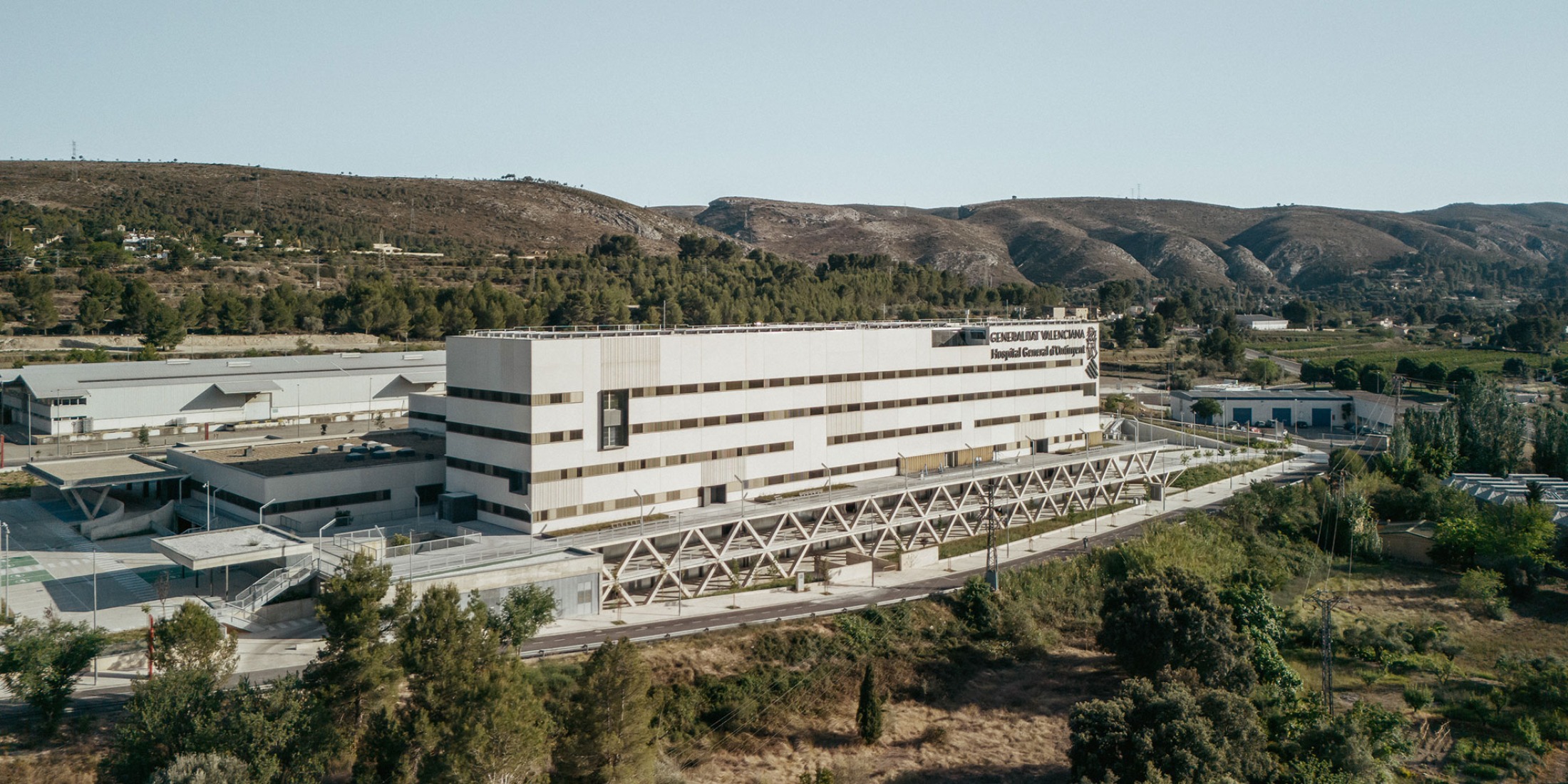 Ontinyent Hospital by Contell-Martínez and Manuel Vega. Photograph by Alejandro Gómez Vives.