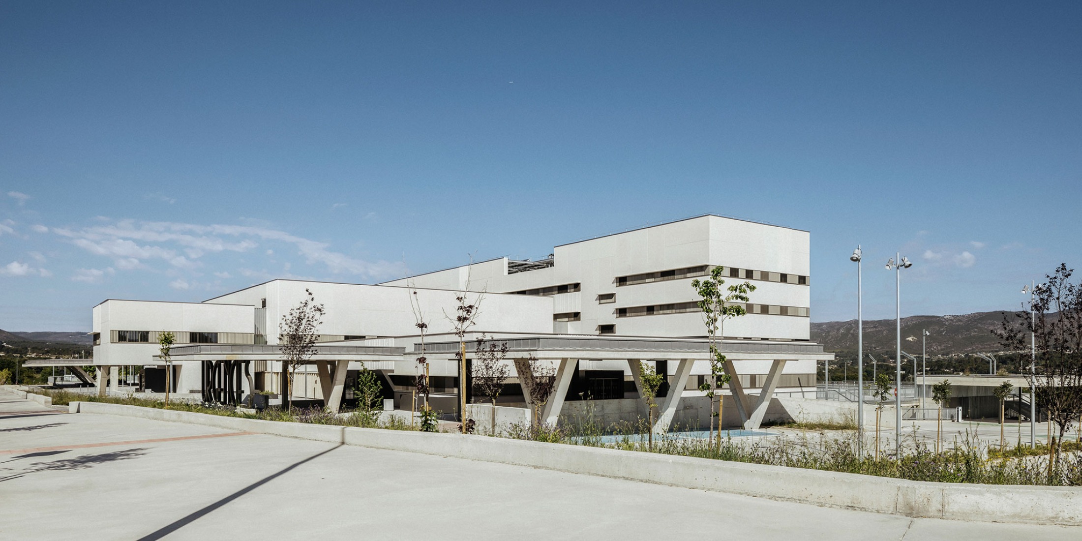 Ontinyent Hospital by Contell-Martínez and Manuel Vega. Photograph by Alejandro Gómez Vives.