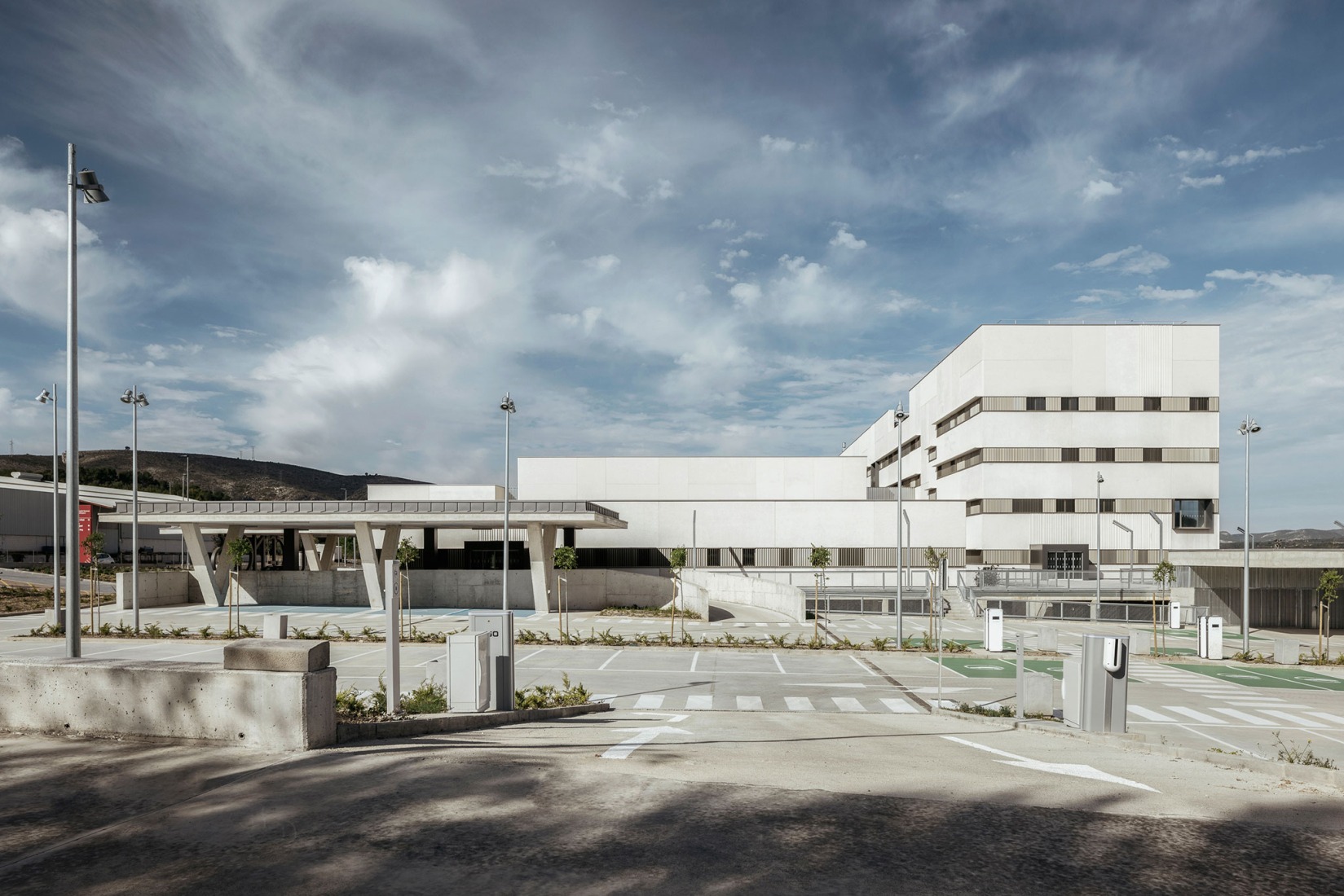 Ontinyent Hospital by Contell-Martínez and Manuel Vega. Photograph by Alejandro Gómez Vives.