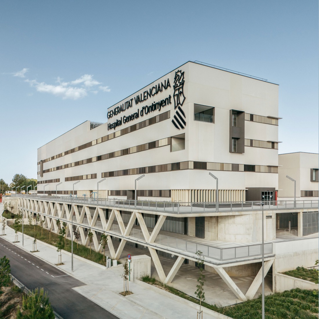 Ontinyent Hospital by Contell-Martínez and Manuel Vega. Photograph by Alejandro Gómez Vives.