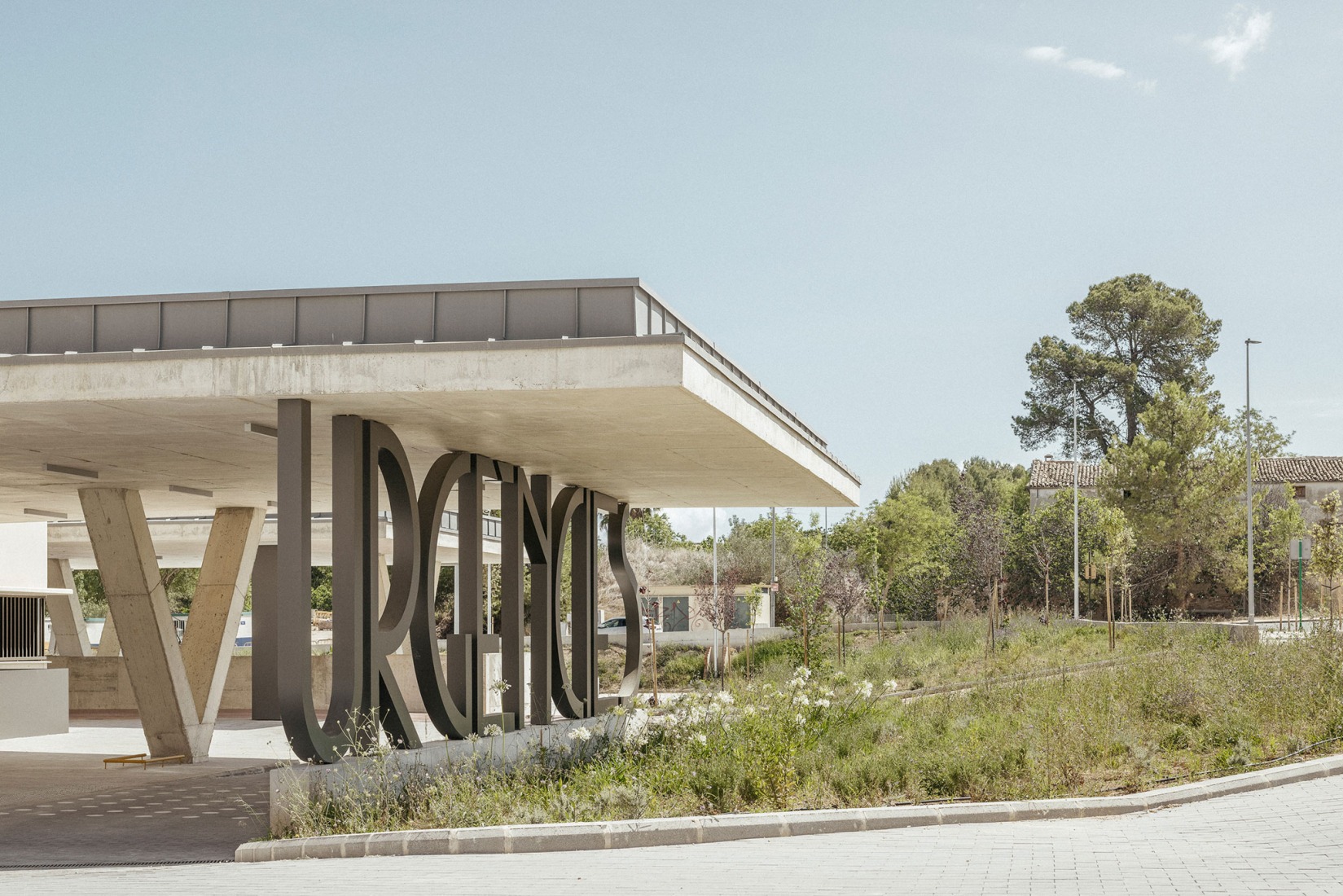 Ontinyent Hospital by Contell-Martínez and Manuel Vega. Photograph by Alejandro Gómez Vives.