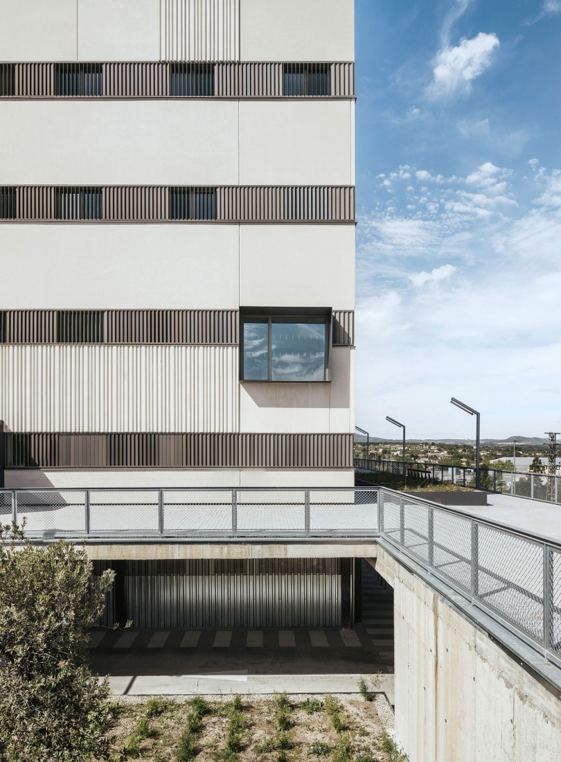 Ontinyent Hospital by Contell-Martínez and Manuel Vega. Photograph by Alejandro Gómez Vives.