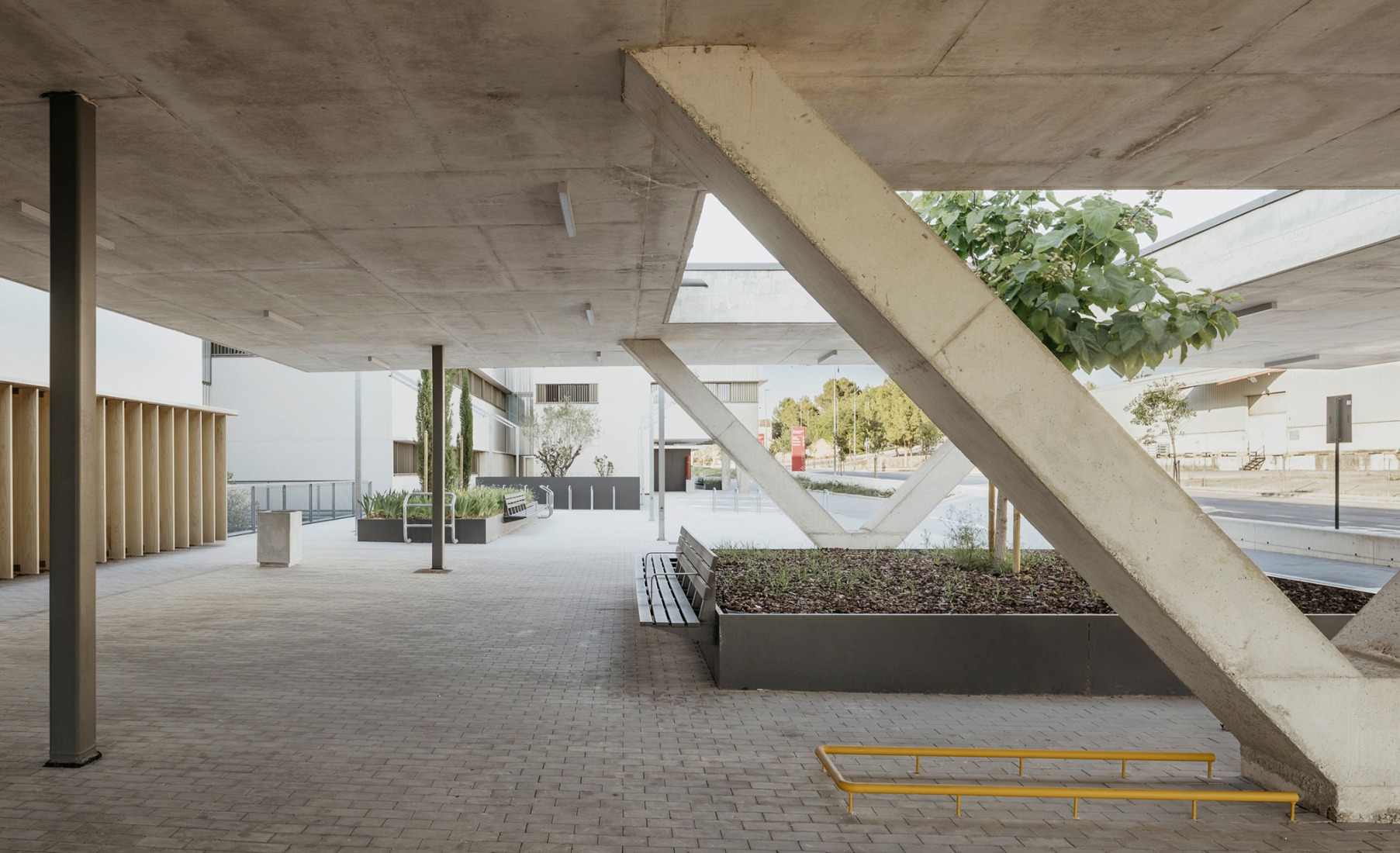 Ontinyent Hospital by Contell-Martínez and Manuel Vega. Photograph by Alejandro Gómez Vives.