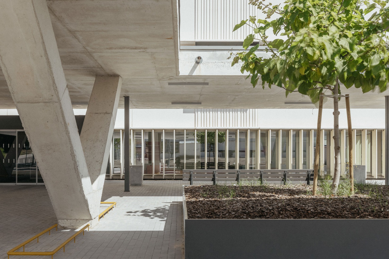 Ontinyent Hospital by Contell-Martínez and Manuel Vega. Photograph by Alejandro Gómez Vives.