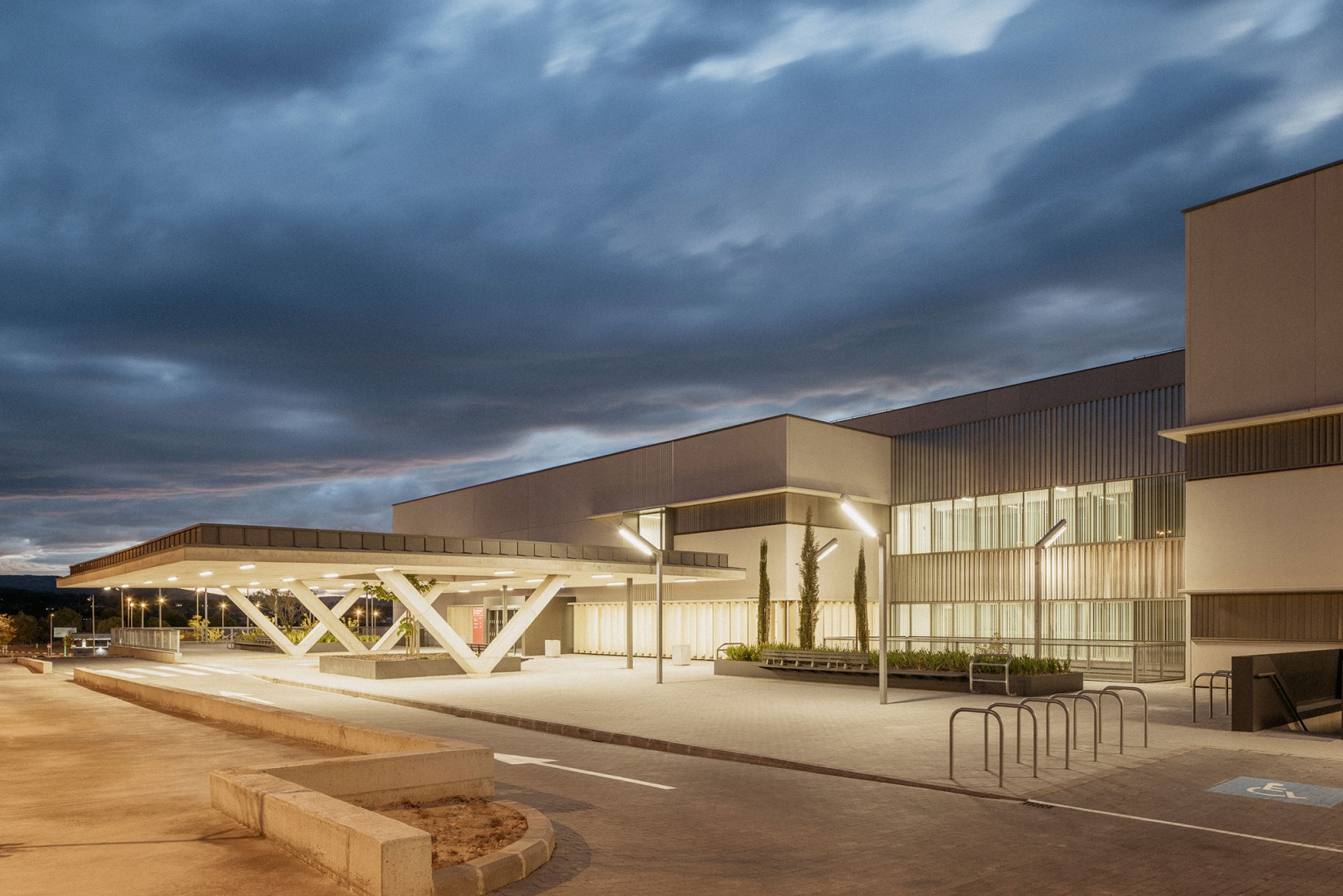 Ontinyent Hospital by Contell-Martínez and Manuel Vega. Photograph by Alejandro Gómez Vives.