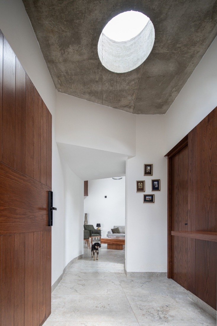 "Casa Gálvez" by Estudio Villagálvez. Photograph by Jorge Succar.