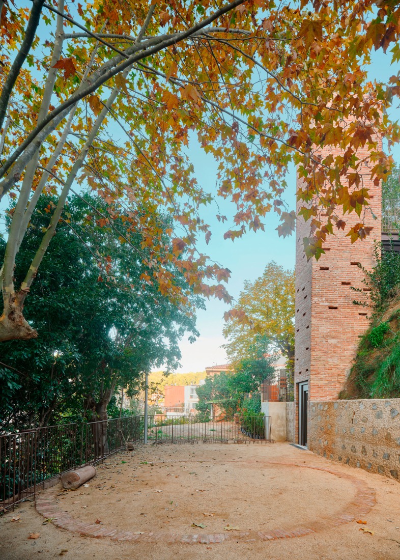"Font del Rector" by Carles Enrich Studio. Photograph by Adrià Goula.