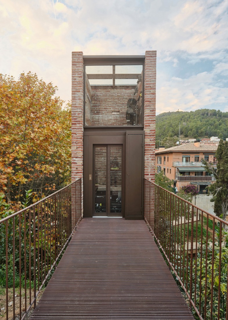 "Font del Rector" by Carles Enrich Studio. Photograph by Adrià Goula.