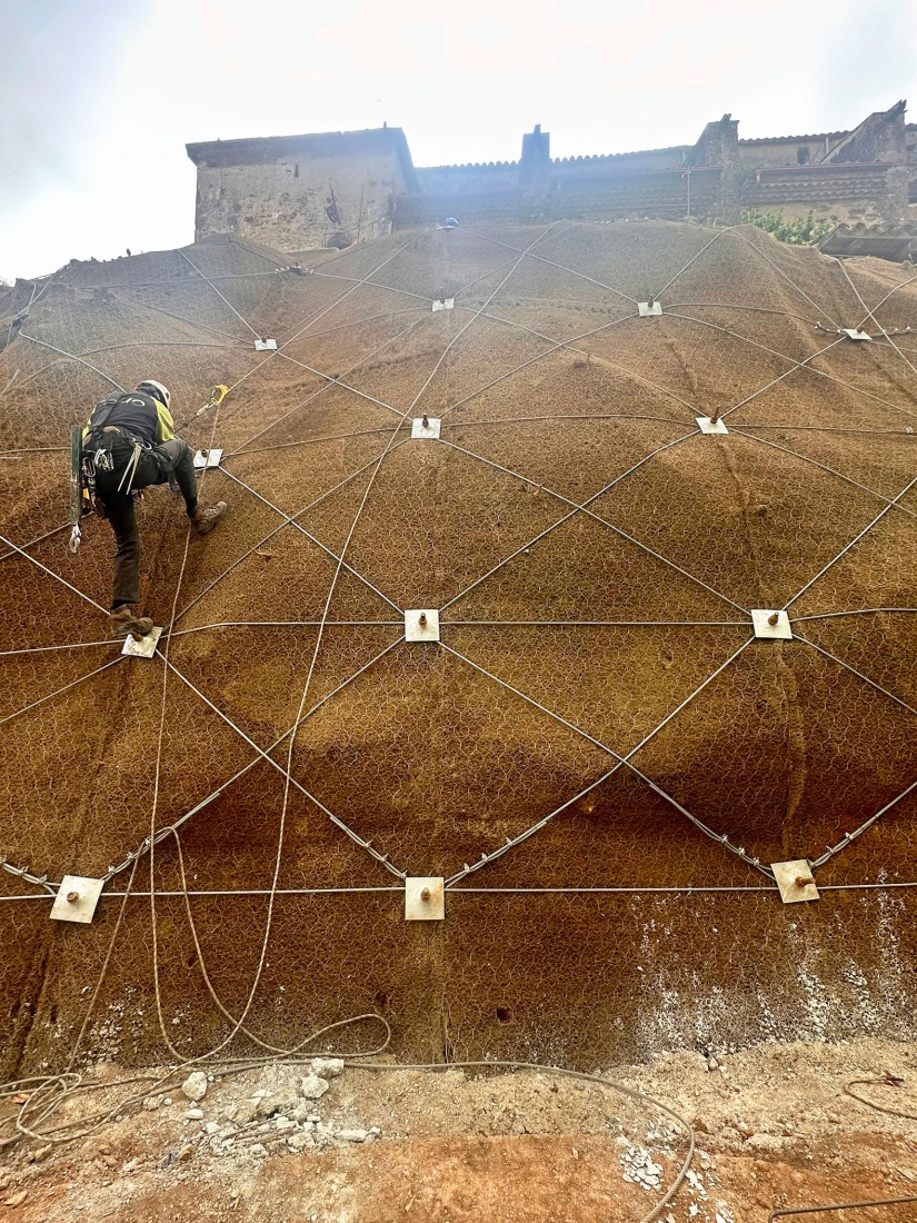 Process "Font del Rector" by Carles Enrich Studio. Photograph by Adrià Goula.