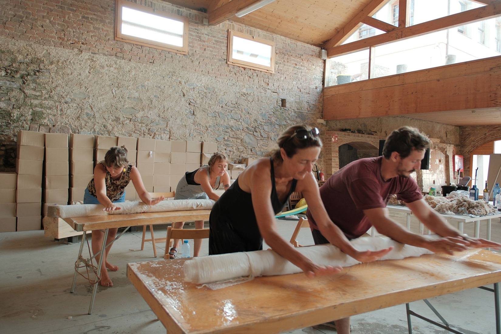 Cabaña «Forestone» por IAAC. Fotografía por Reuben Diamond.