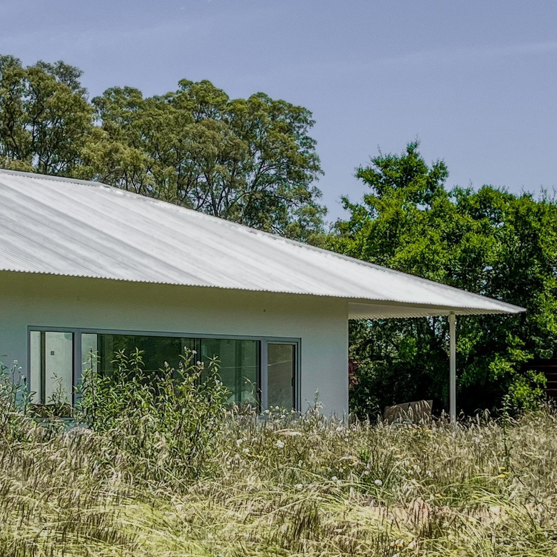 «Las Casuarinas» por GAA – Grupo Abierto de arquitectura. Fotografía por Ezequiel Spinelli.
