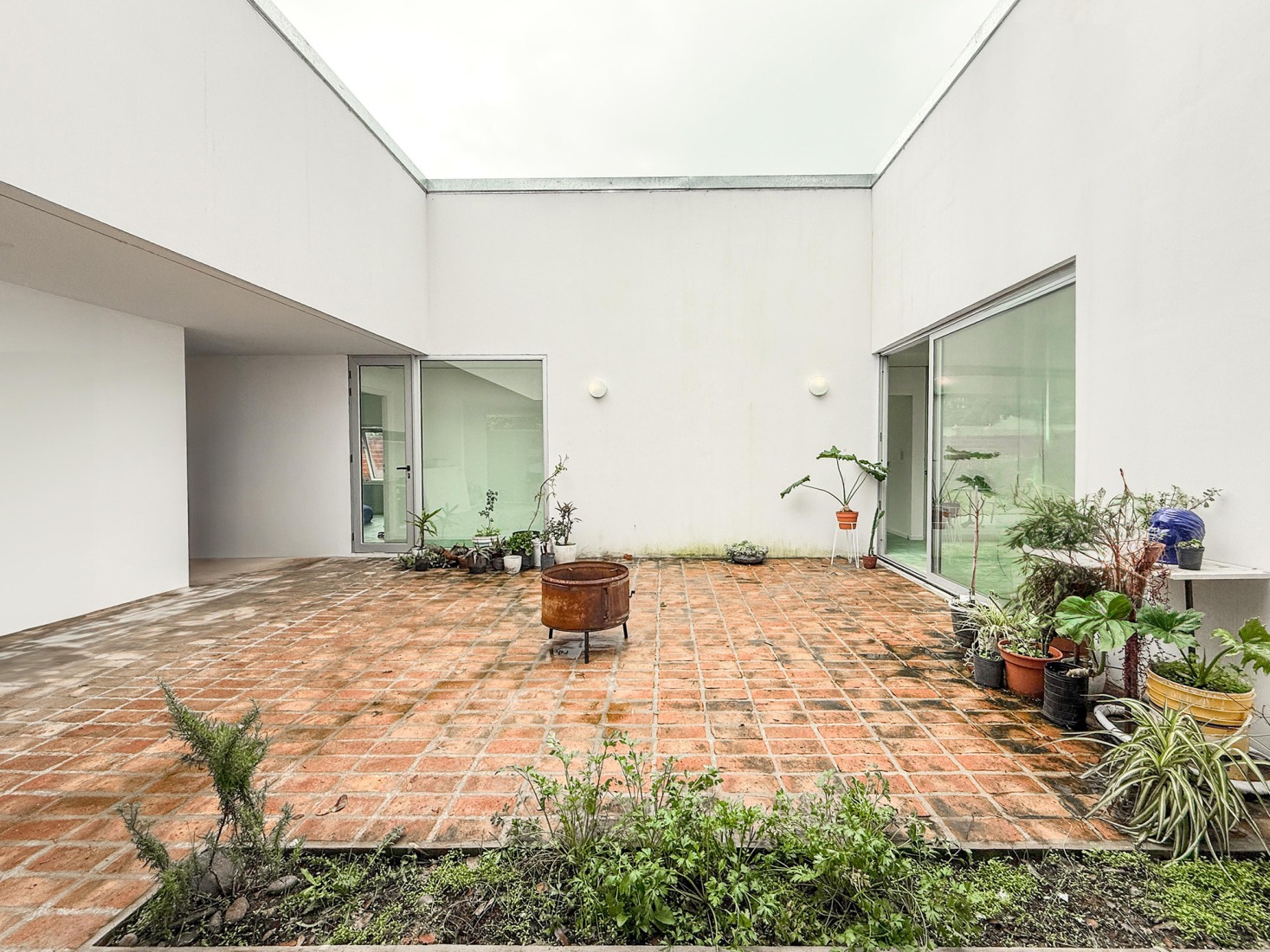 «Las Casuarinas» por GAA – Grupo Abierto de arquitectura. Fotografía por Ezequiel Spinelli.