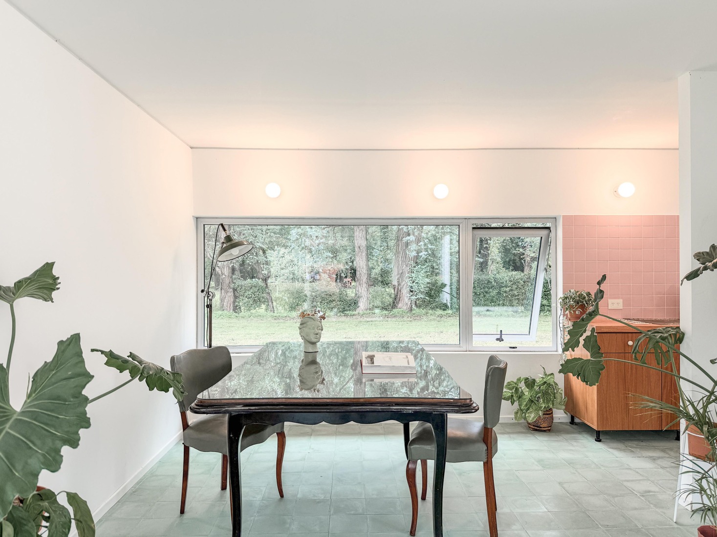 «Las Casuarinas» por GAA – Grupo Abierto de arquitectura. Fotografía por Ezequiel Spinelli.