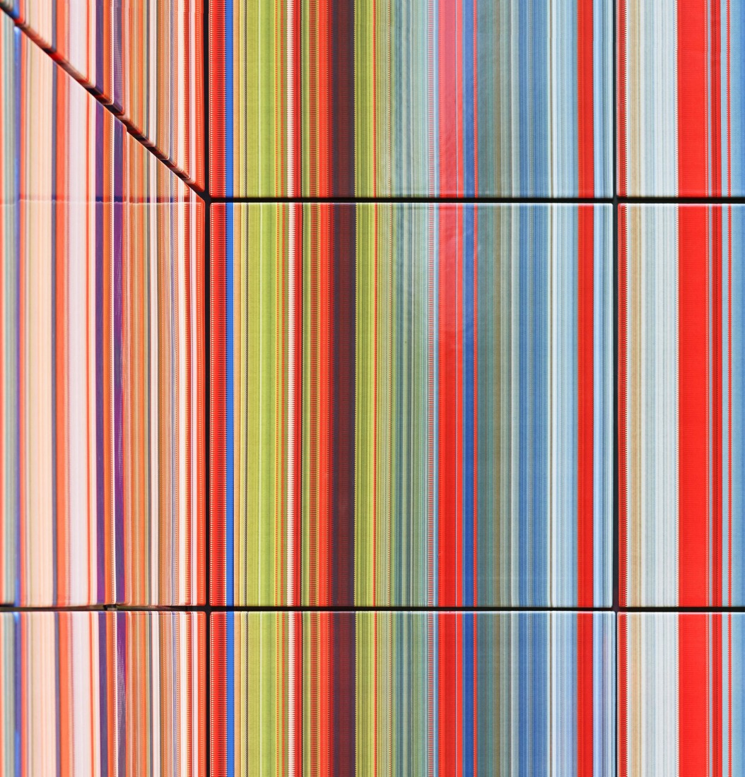 Gerhard Richter, STRIP TOWER (962), 2023. Sils Maria, Suiza, 2026. Fotografía por Schaub Stierli Fotografie. Cortesía de Gerhard Richter Kunststiftung y Luma Foundation.